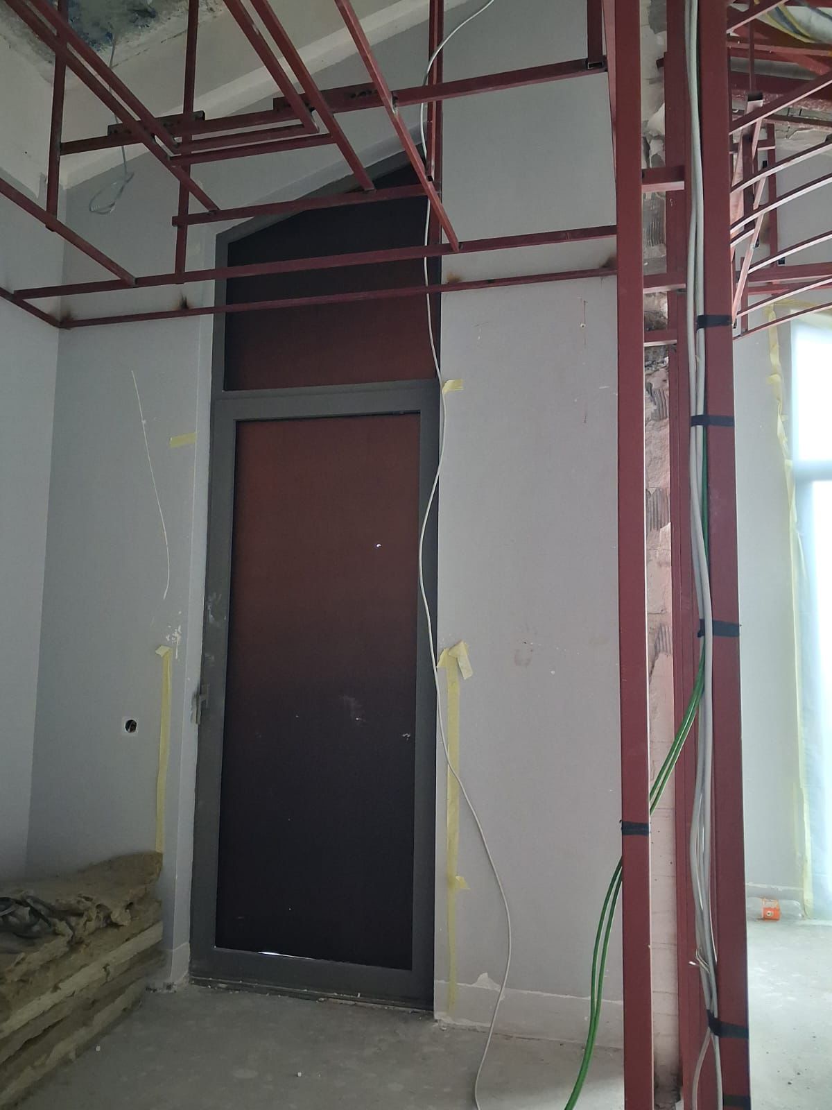 Restoranlarda Dekoratif Tavan Tasarımı Nasıl Planlanmalı?
